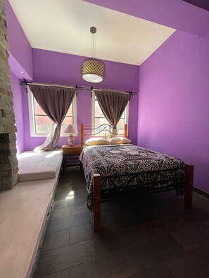 Superior Studio | Desk, free WiFi, bed sheets - Casa Jardín Reforma (Guanajuato)