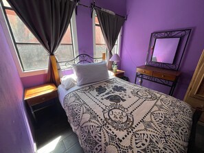 Superior Studio | Desk, free WiFi, bed sheets - Casa Jardín Reforma (Guanajuato)