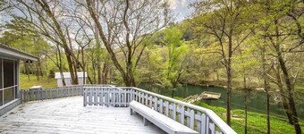 Perfect Little Red River Getaway with Private Fishing Dock!!!