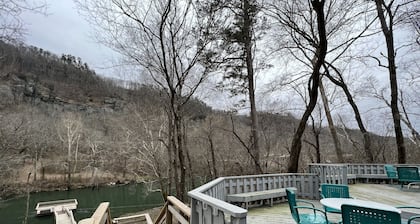 Perfect Little Red River Getaway with Private Fishing Dock!!!