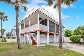 Exterior - Parade Perfect, South Beach house (Tybee Island)