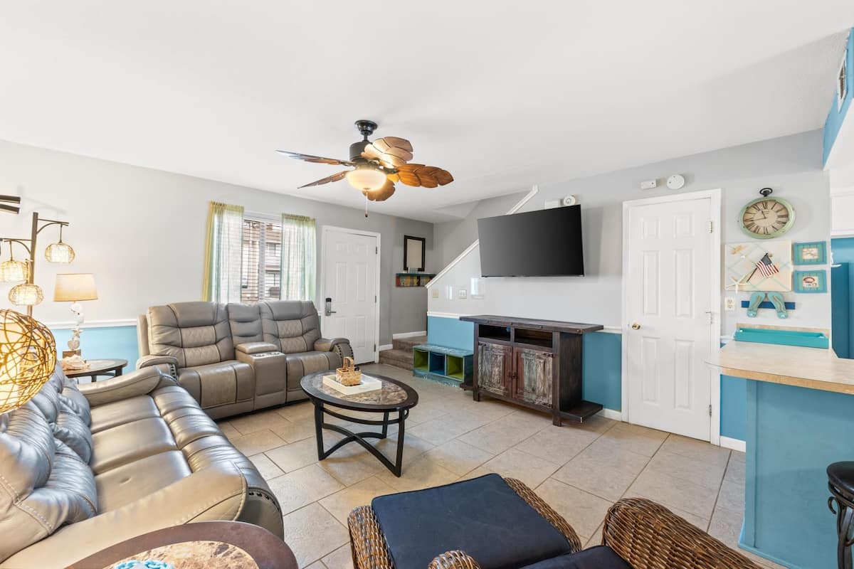 Condo, 2 Bedrooms (149) | Living area | TV