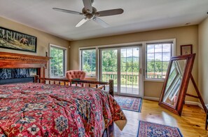 9 bedrooms, iron/ironing board, free WiFi, bed sheets - New Luxe 9BRs Stratton Estate. Views! Hot Tub, Sauna, Game House, Swimming pool! (Bondville)