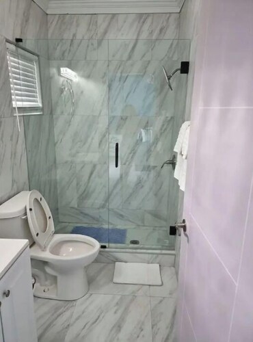 Cozy 1 bed in Nassau best kept secret !
