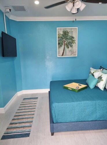 Cozy 1 bed in Nassau best kept secret !