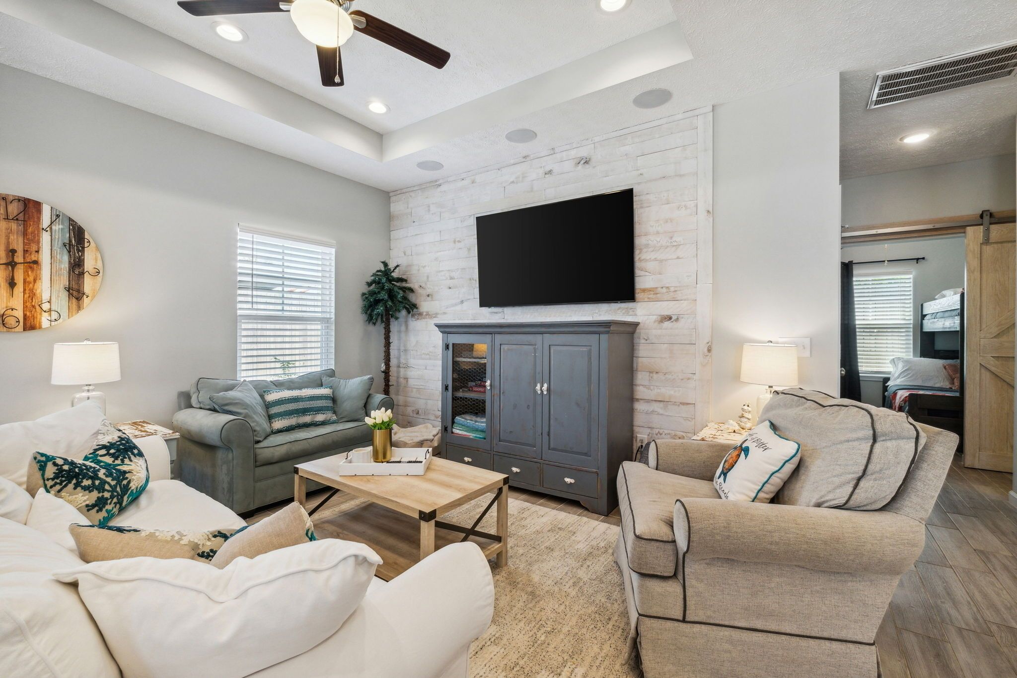 2023 Updates! - less than 3 min walk to beach! 2 king beds, bunk bed, STOCKED