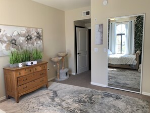 1 habitación, escritorio, wifi y ropa de cama 