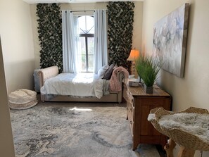 1 habitación, escritorio, wifi y ropa de cama