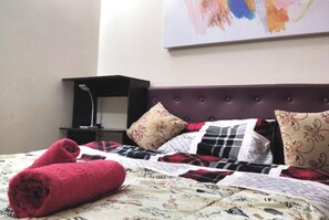 1 bedroom, desk, free WiFi, bed sheets