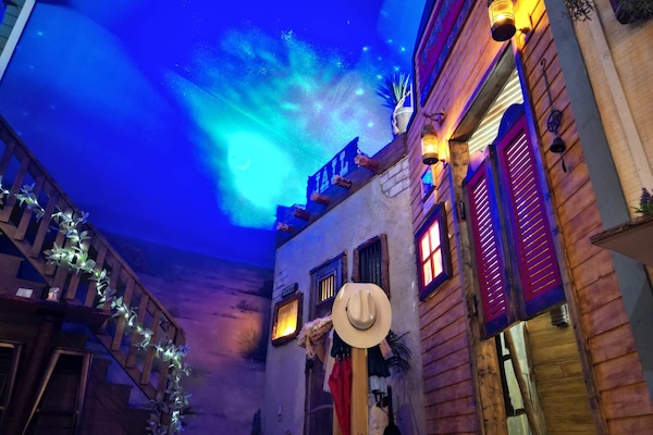 A unique couples ROMANTIC theme suite