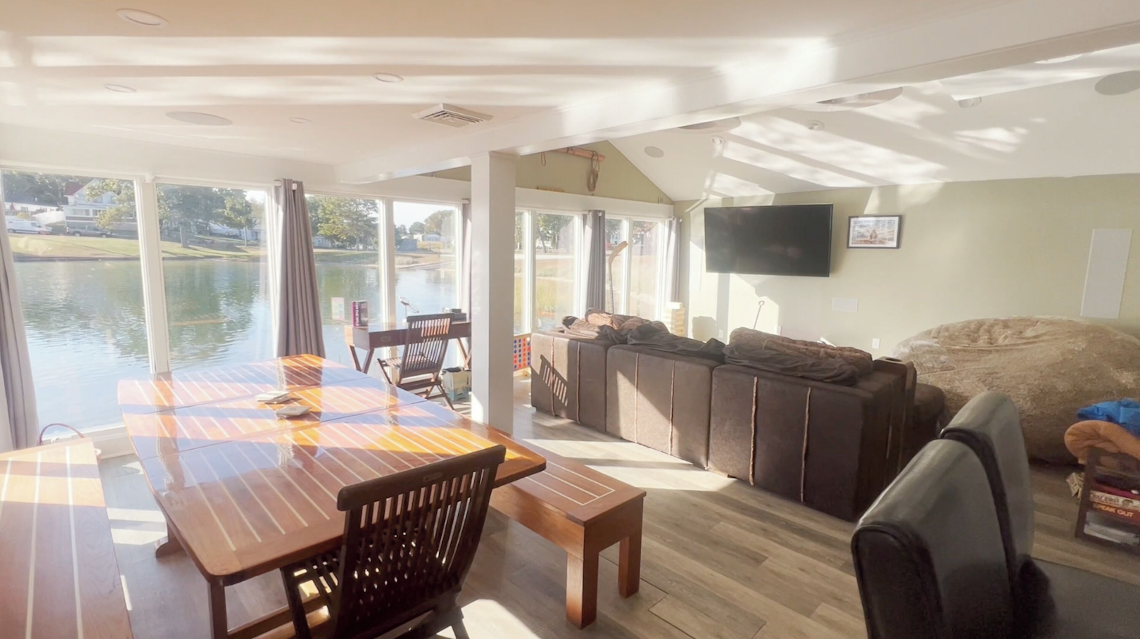 The Mermaid House Experience | Living room