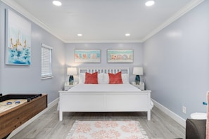 4 bedrooms, iron/ironing board, travel crib, free WiFi