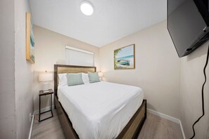 4 bedrooms, iron/ironing board, travel crib, free WiFi