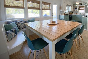 Casa, 5 camere da letto | Cucina privata | Forno, pentole/stoviglie/utensili, tavolo da pranzo