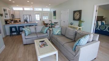 House, 3 Bedrooms | Living room