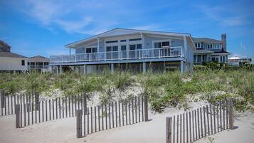 House, 3 Bedrooms | Exterior