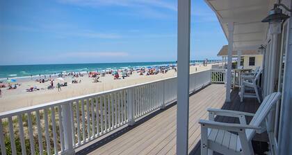 Blue Moon Cottage by Sea Scape Properties