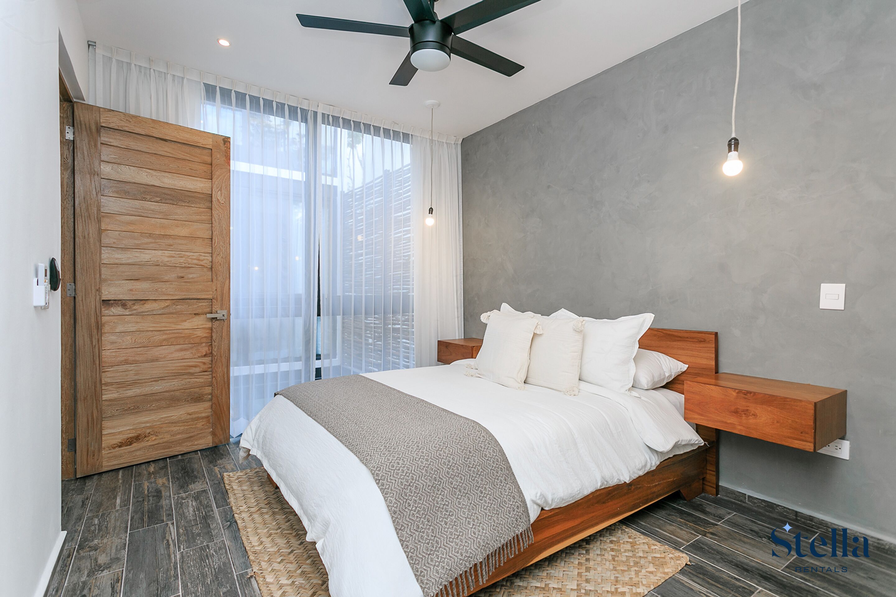 3 Story Home with Private Roof Pool and Tropical Views