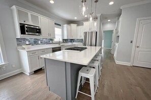 Duplex, 5 Bedrooms | Private kitchen