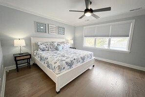Dúplex, 5 habitaciones | Decoración personalizada y muebles diferentes 