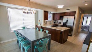 Nhà Duplex, 3 phòng ngủ | Khu ăn uống