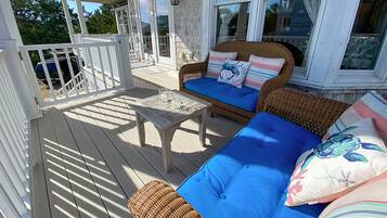 Duplex, 4 Bedrooms | Balcony