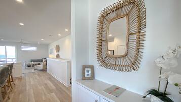 Duplex, 5 Bedrooms | Living room