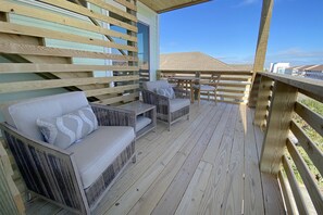 Dúplex, 5 habitaciones | Balcón