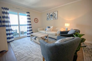 Condo, 2 habitaciones | Sala de estar