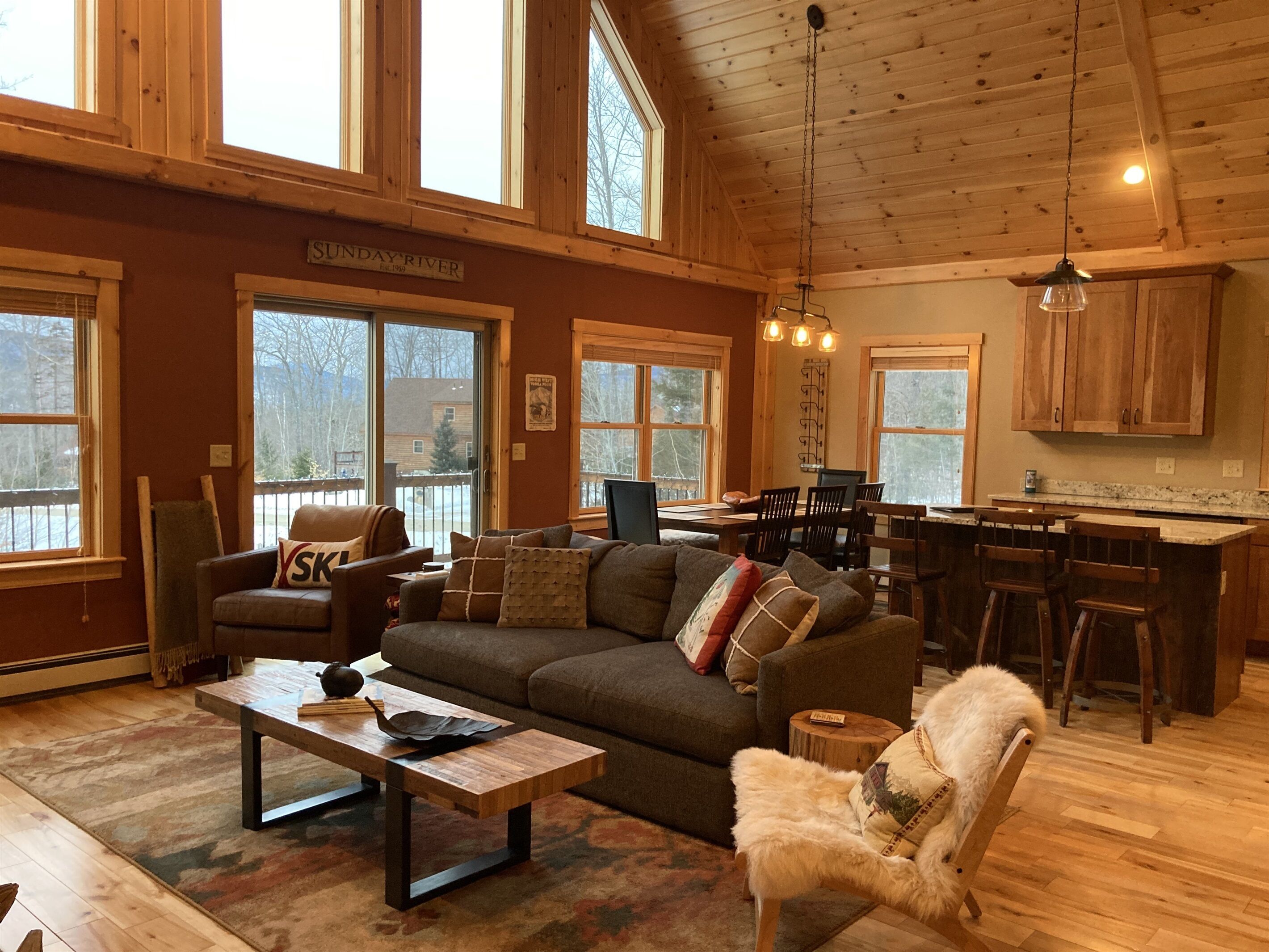 Bear Creek Cabin*Air Hockey*Arcades*Firepit*Hot tub
