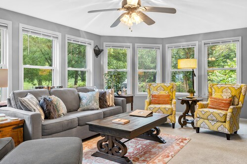 Hidden Creekside Oasis – Minutes to Downtown Nashville