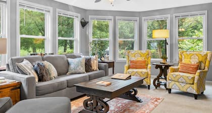 Hidden Creekside Oasis – Minutes to Downtown Nashville