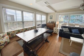Maison, 6 chambres | Salle de séjour