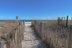 House, 6 Bedrooms | Beach - Wright Time Wright Place by Sea Scape Properties (Wrightsville Beach)
