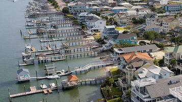 House, 5 Bedrooms | Exterior