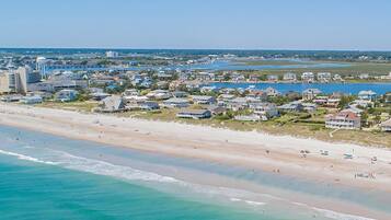 House, 5 Bedrooms | Beach