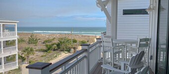 Seagull Street Duplex by Sea Scape Properties