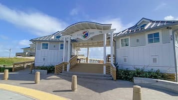 Condo, 1 Bedroom | Exterior