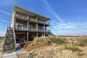 複式房屋, 4 間臥室 | 外觀