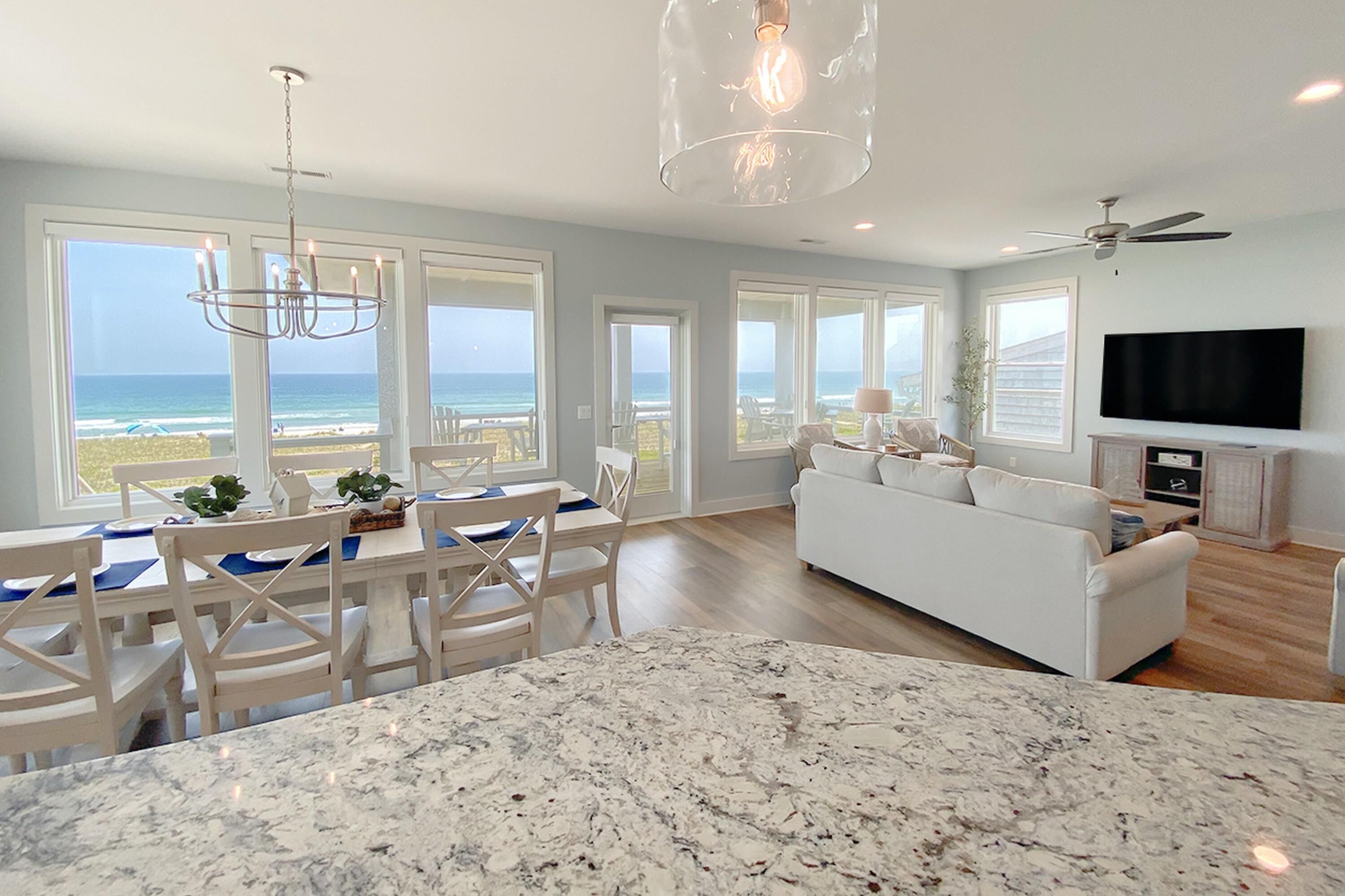 Duplex, 4 Bedrooms | Living room