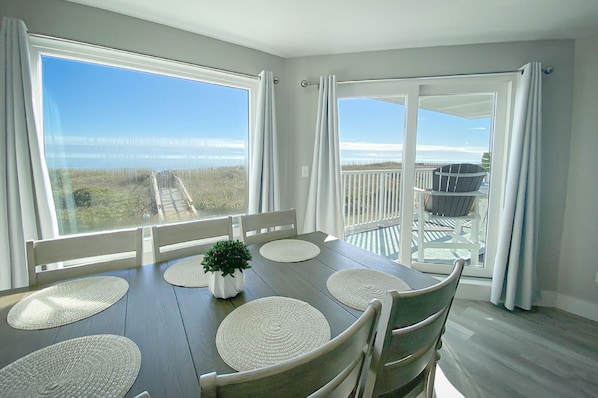 Condo, 3 Bedrooms | Dining