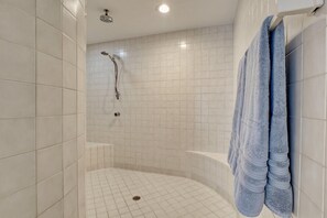 Ferienhaus, 5 Schlafzimmer | Badezimmer | Handtücher