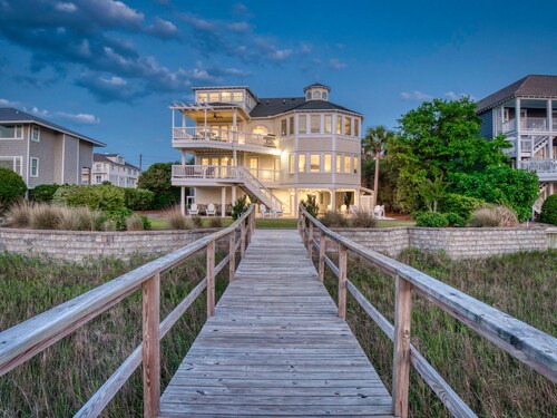 Sea Tranquility by Sea Scape Properties