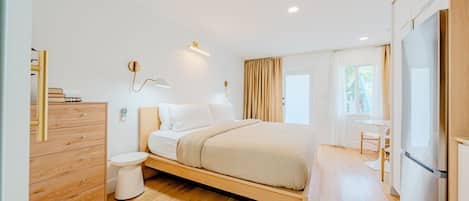 Studio – deluxe, 1 kingsize-seng | Wi-fi (inkludert) og sengetøy