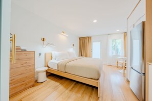 豪華開放式客房, 1 張特大雙人床 | 免費 Wi-Fi、床單