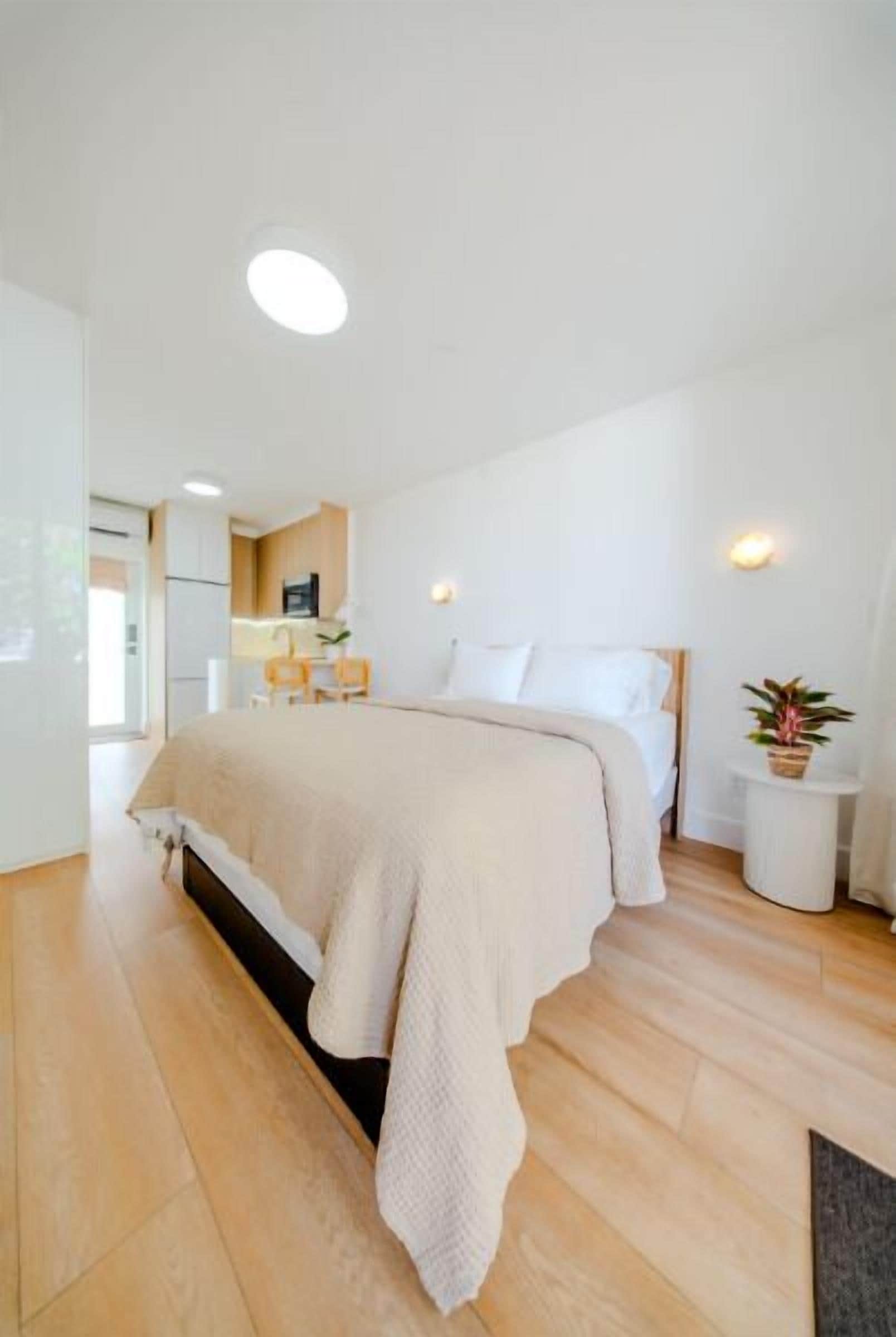 Studio, 1 queensize-seng, ikke-røyk, hageutsikt | Wi-fi (inkludert) og sengetøy