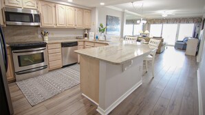 Condo, 3 phòng ngủ | Bếp riêng | Lò nướng, dụng cụ nấu nướng/bát dĩa/dao nĩa 