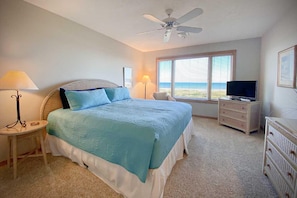Condo, 3 Bedrooms