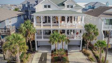 Duplex, 4 Bedrooms | Exterior