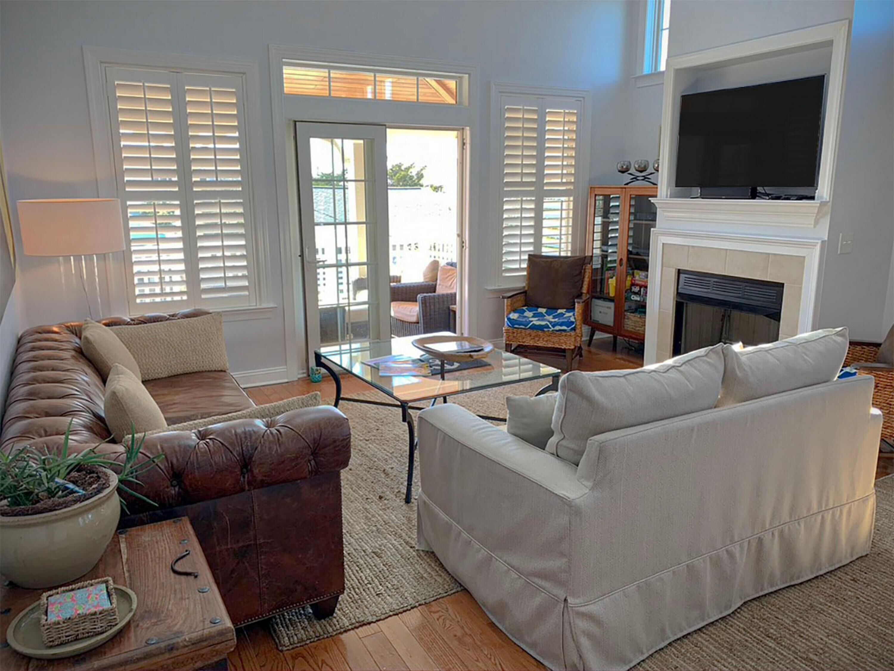 Duplex, 4 Bedrooms | Living room